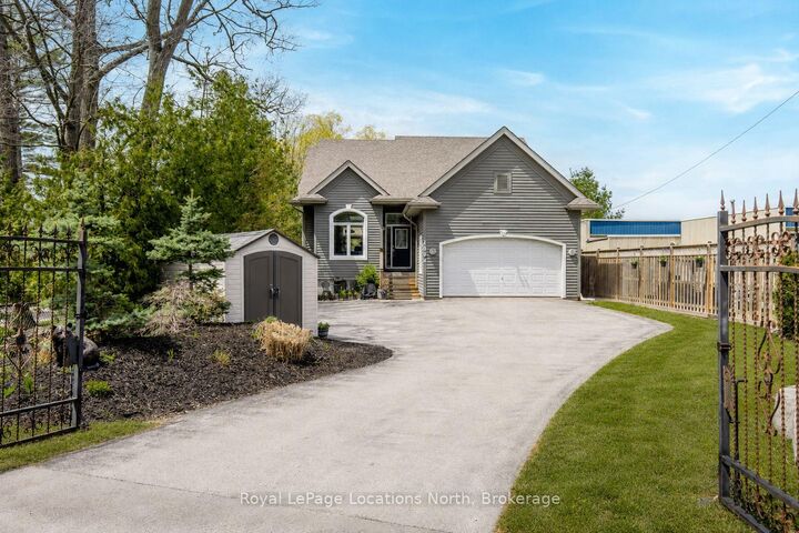 1094 River Road W — photo 1