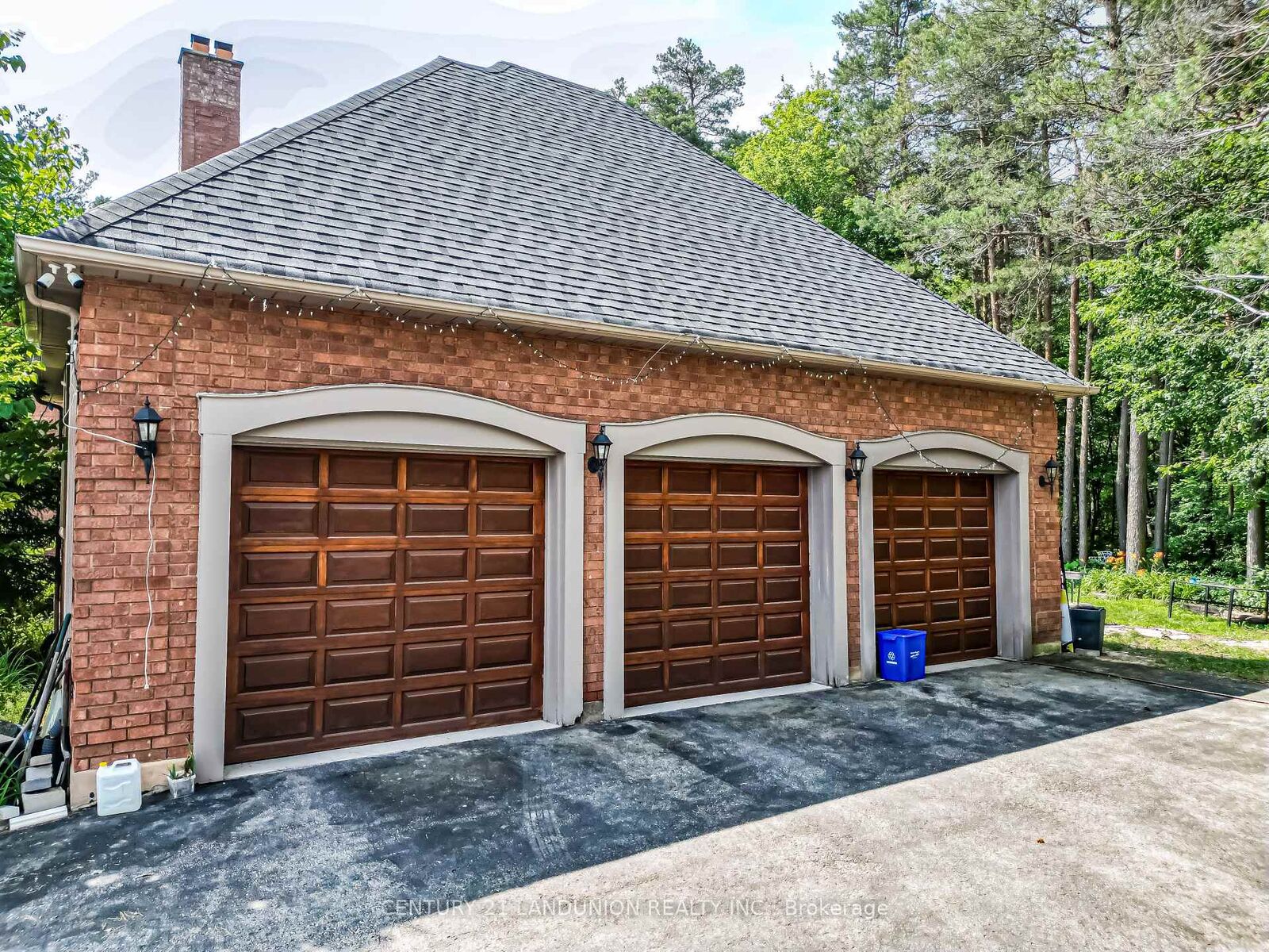 Property Photo: 2 Heron Trail ON L3Y 4W1