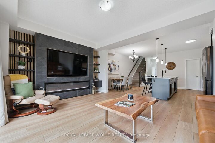 873 Robert Ferrie Drive — photo 1