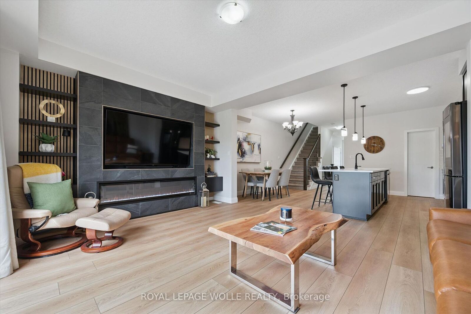 Property Photo: 873 Robert Ferrie Drive ON N2R 0P2