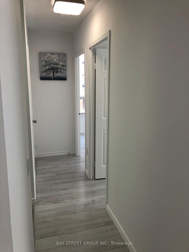 Property Photo: 284 Bloor Street W 308 ON M5S 3B8