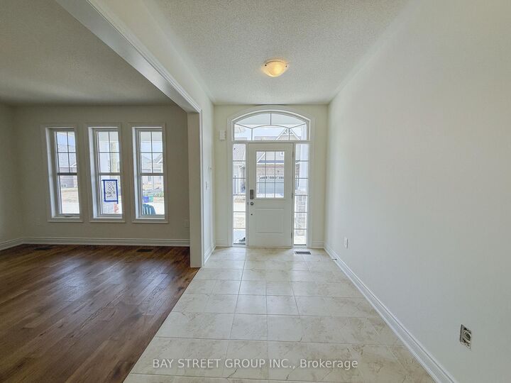 Property Photo: 18 Shelson Place ON L0E 1R0