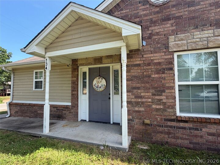 Property Photo:  134 E 2nd Street  OK 74030 