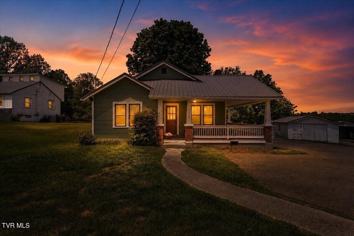 Property Photo:  2736 West Walnut Street  TN 37604 