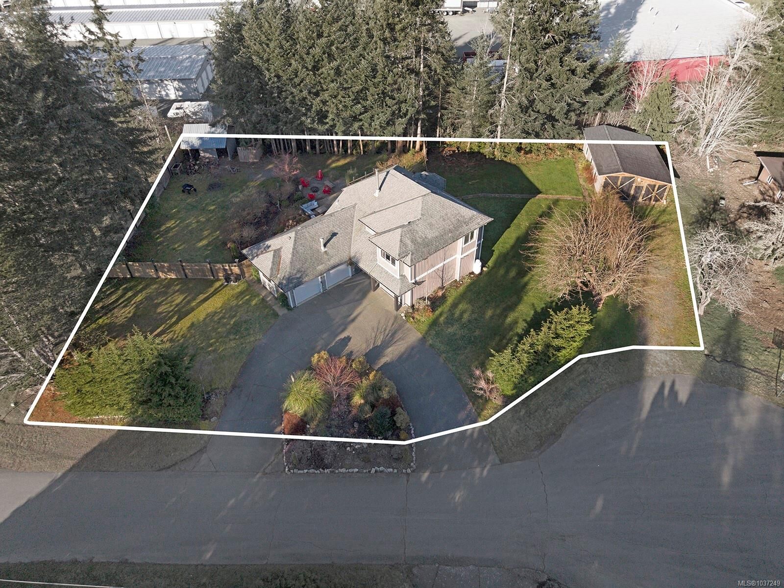 Property Photo:  1669 Essex Pl  BC V9M 4C6 