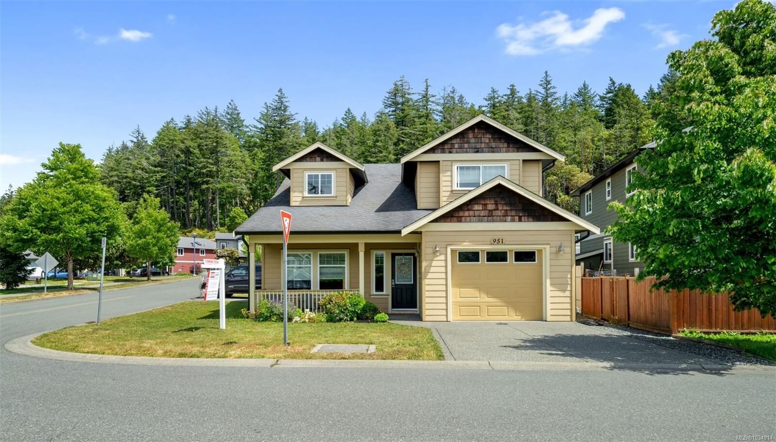 Property Photo: 951 Kinglet Pl BC V9C 0B4