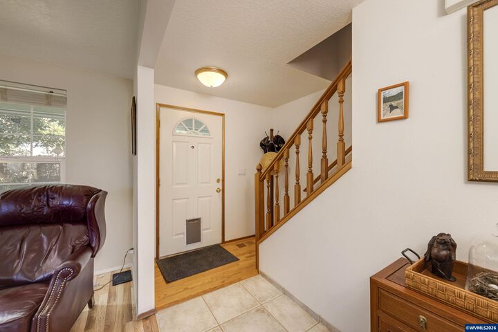 Property Photo:  515 SE Palmer Ln  OR 97114 