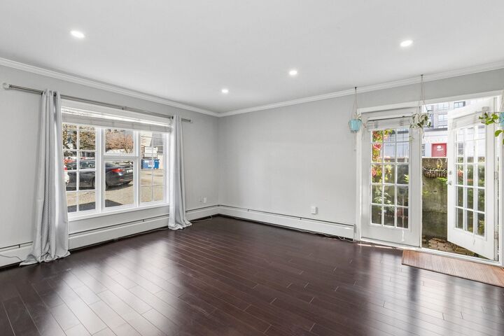Property Photo:  120 W 17th Street 102  BC V7M 1V4 