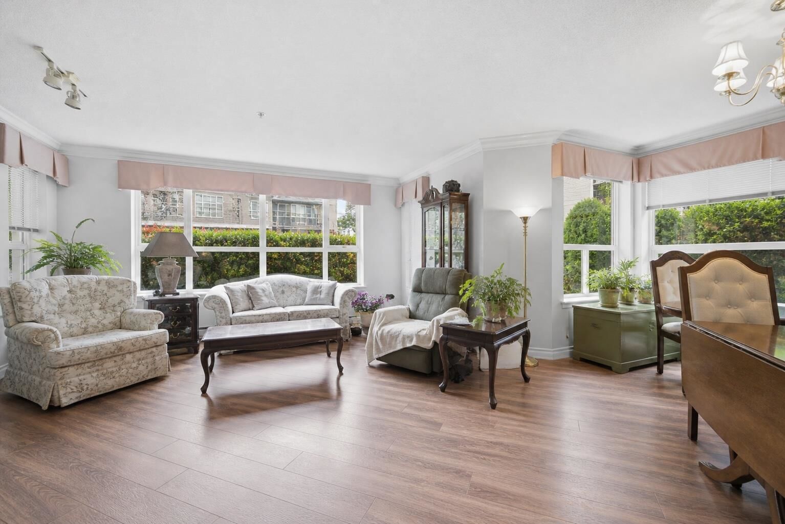 Property Photo: 20200 54A Avenue 106 BC V3A 3W7