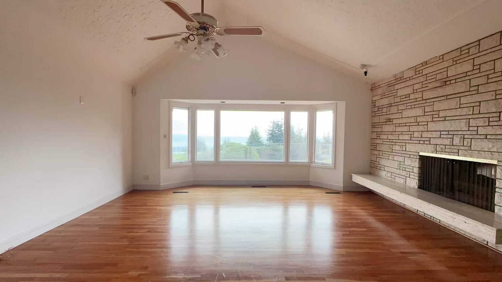 Property Photo:  1105 Eyremount Drive  BC V7S 2B9 