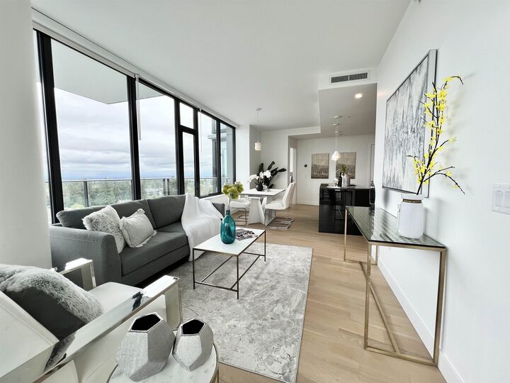 Property Photo: 1588 Johnston Road 1406 BC V4B 0C5