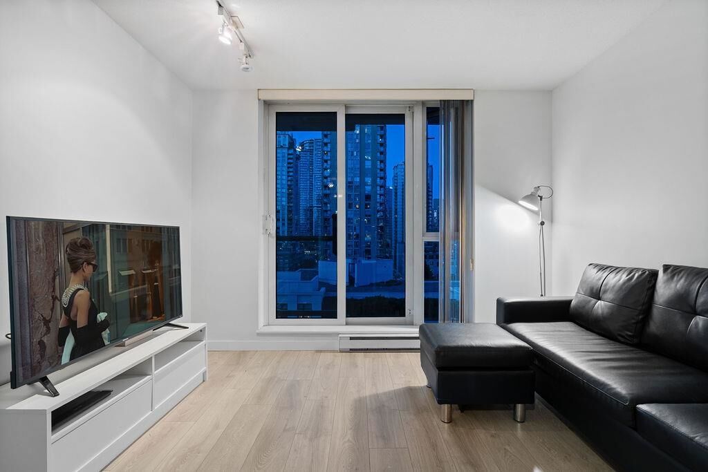 Property Photo: 1010 Richards Street 1103 BC V6B 1G2