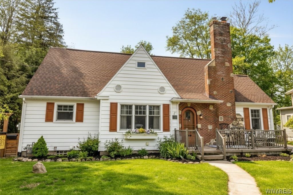 Property Photo:  105 Park Place  NY 14052 