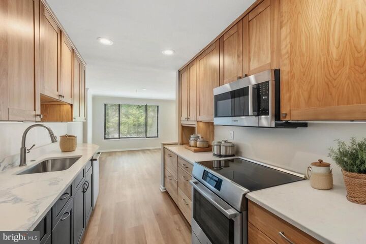 Property Photo: 2501 Calvert Street NW 310 DC 20008