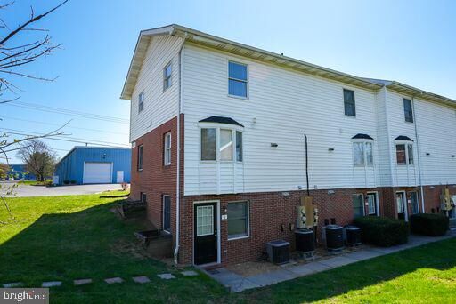 Property Photo: 3103 Shawnee Drive 3107 3 VA 22601