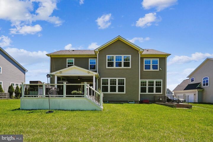 Property Photo:  23847 Grayhaven Place  VA 20105 