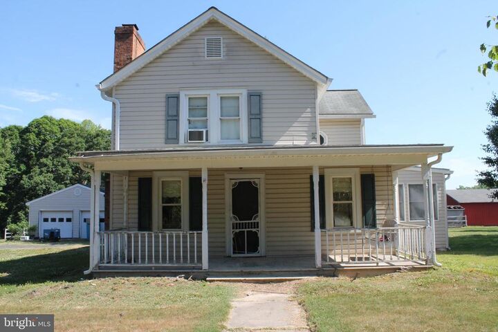Property Photo: 6019 Hickory Ridge Rd VA 22551