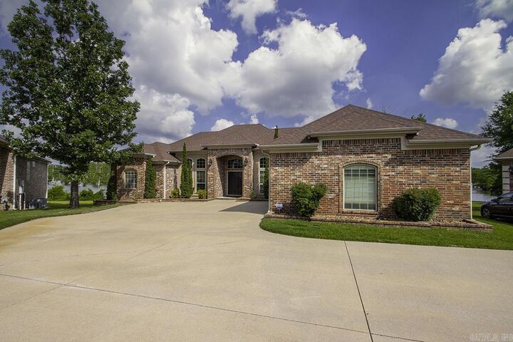 Property Photo: 2517 Forrest Lakes Cove AR 72120-4325