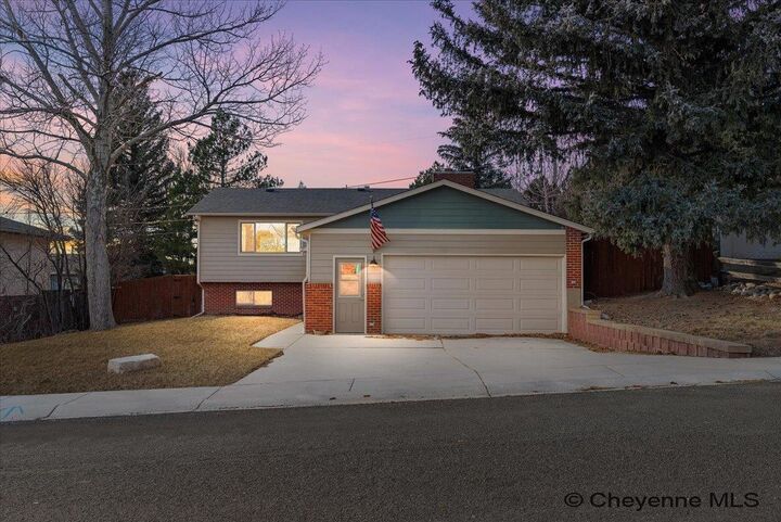Property Photo: 6538 Moreland Ave WY 82009