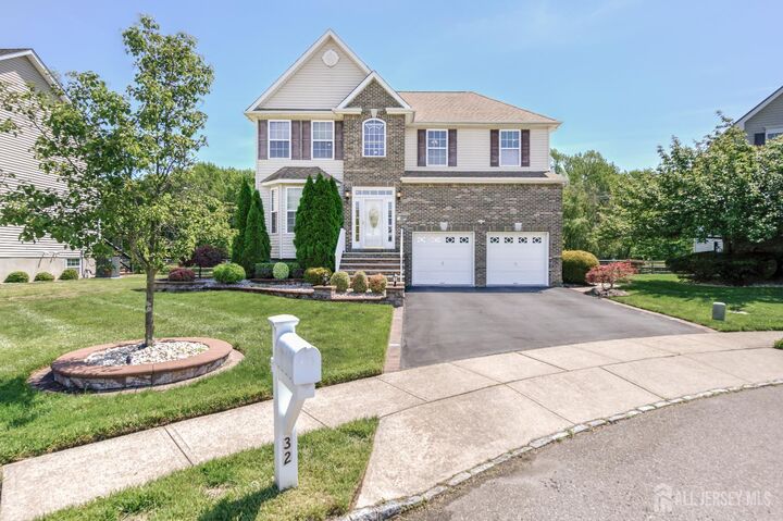 Property Photo:  32 Carnation Road  NJ 08831 