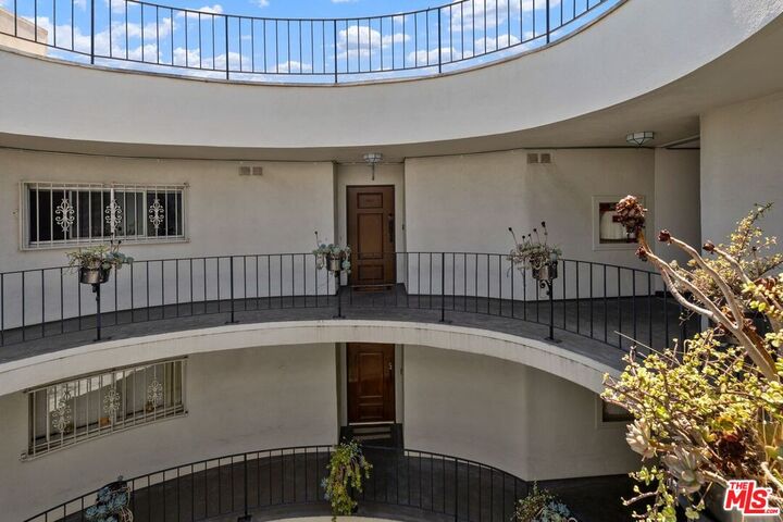 Property Photo: 2260 N Cahuenga Blvd CA 90068