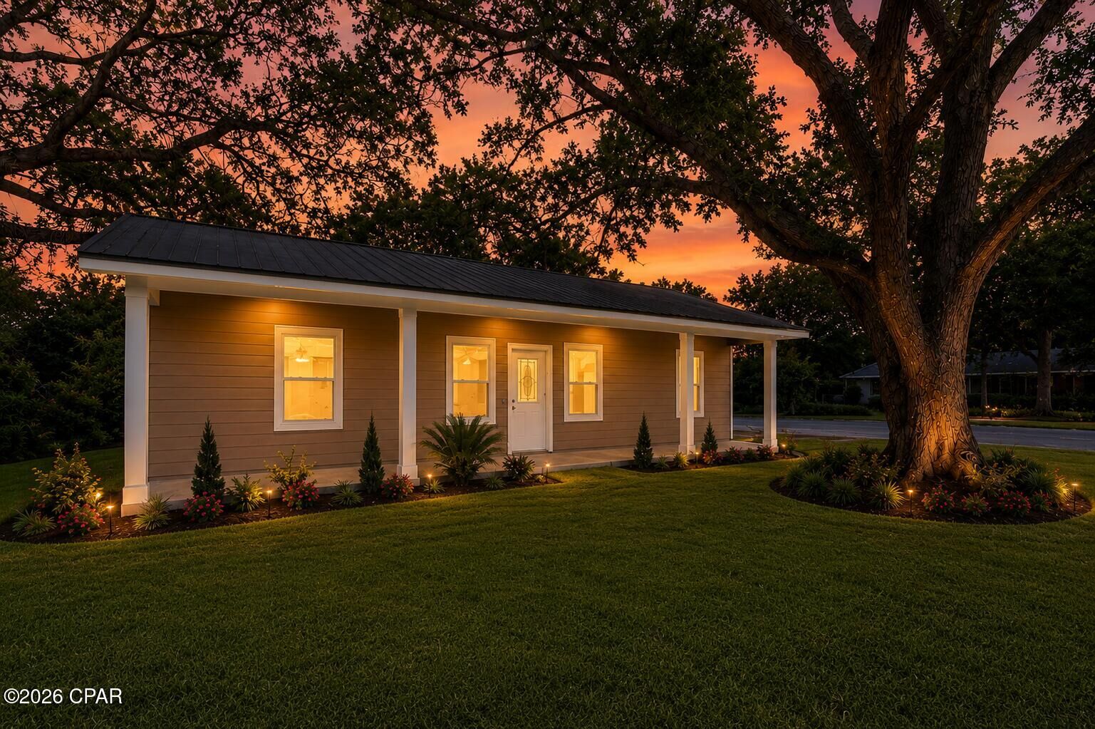 Property Photo:  2201 E 6th Street  FL 32401 