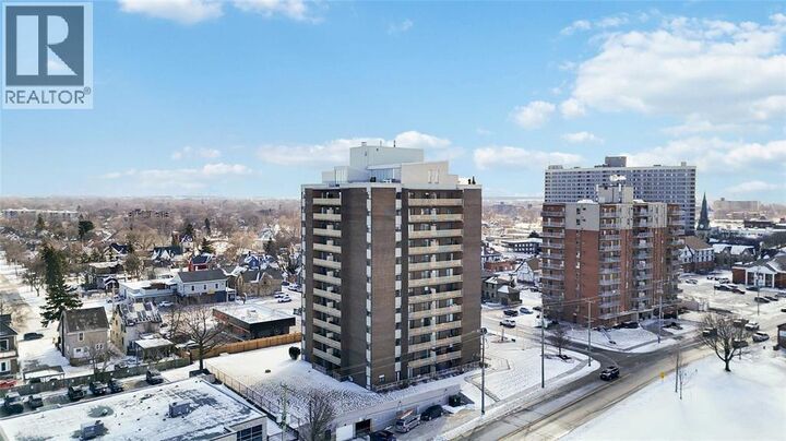 Property Photo:  10 Derby Lane 1104  ON N7T 4S4 