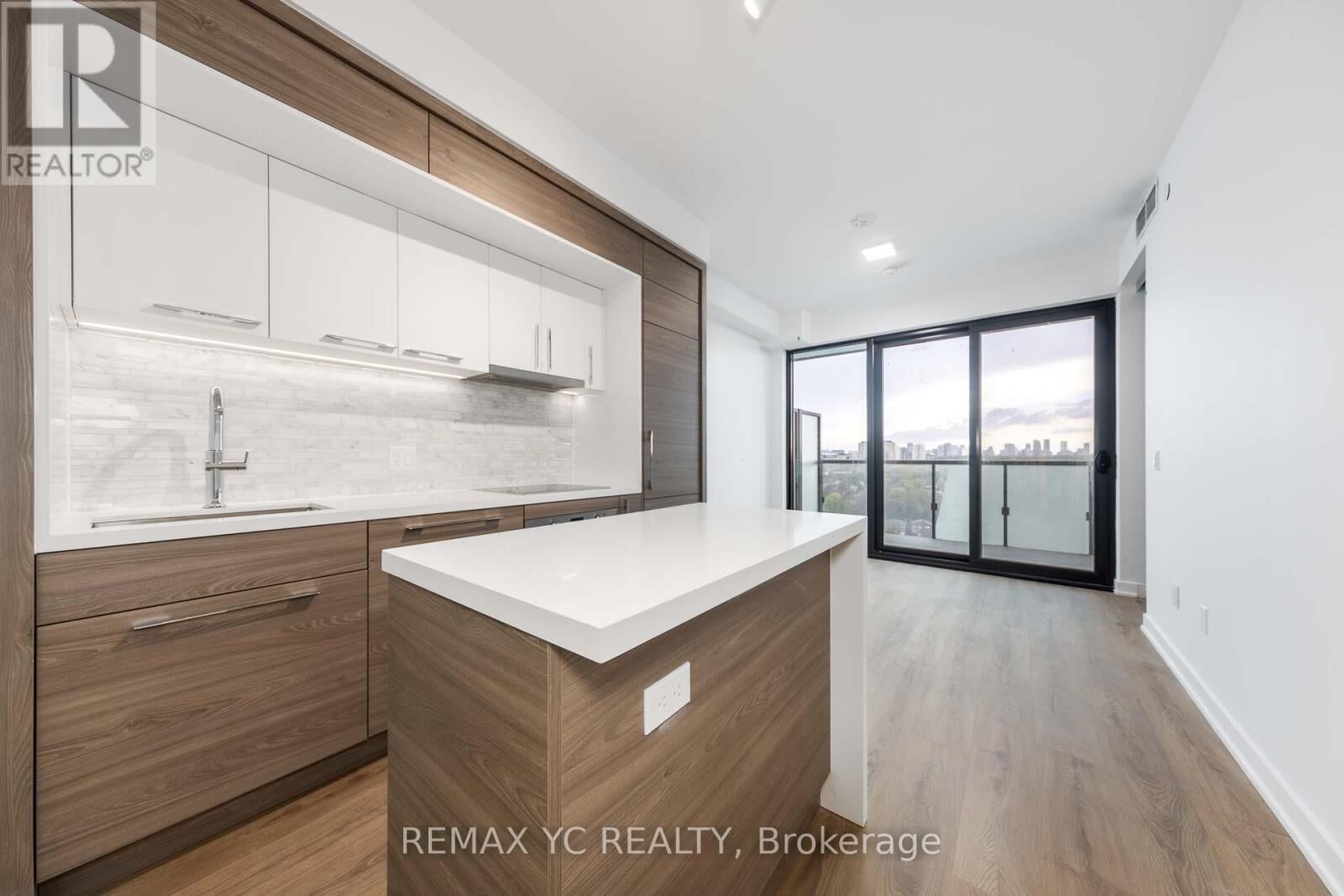 Property Photo:  29 Green Trail Court 2109  ON M2K 0J9 