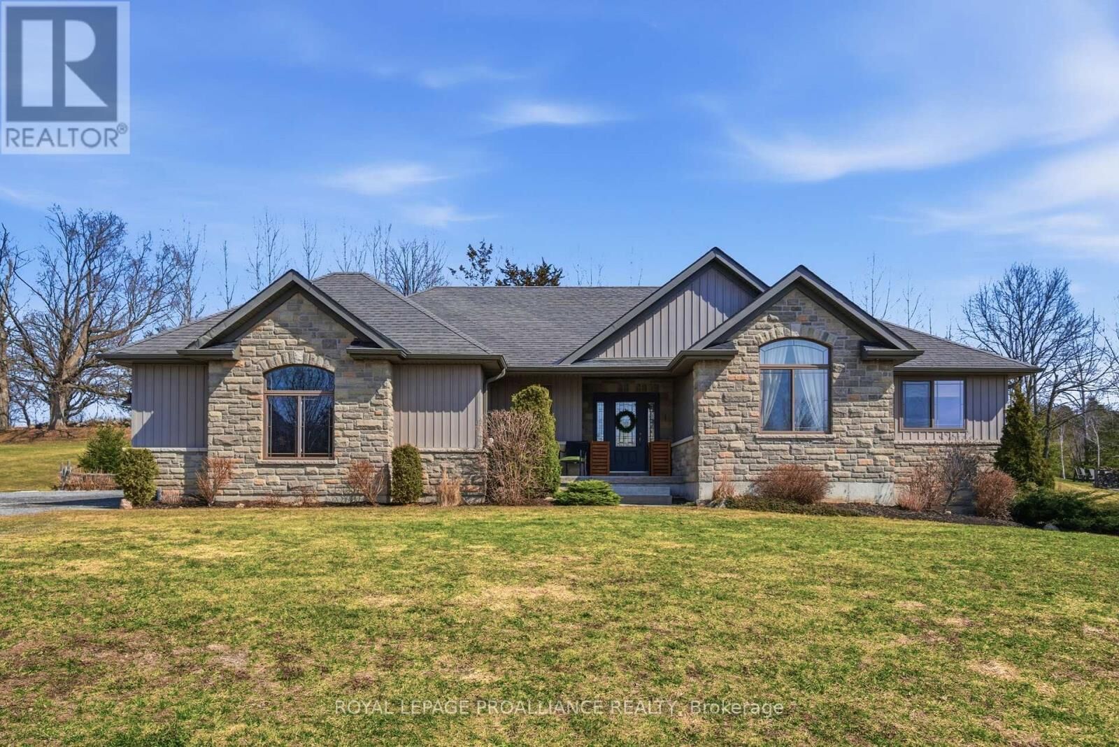 Property Photo:  42 Windwhisper Drive  ON K0K 2V0 