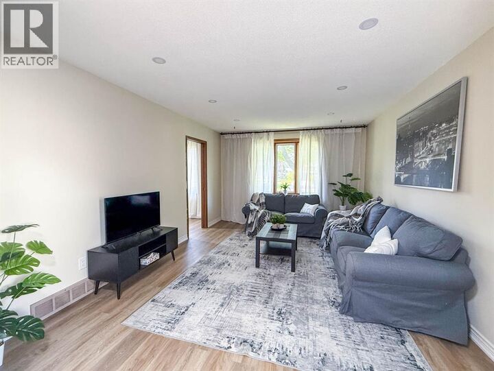 Property Photo:  785 Ross Avenue  ON N7T 7R1 