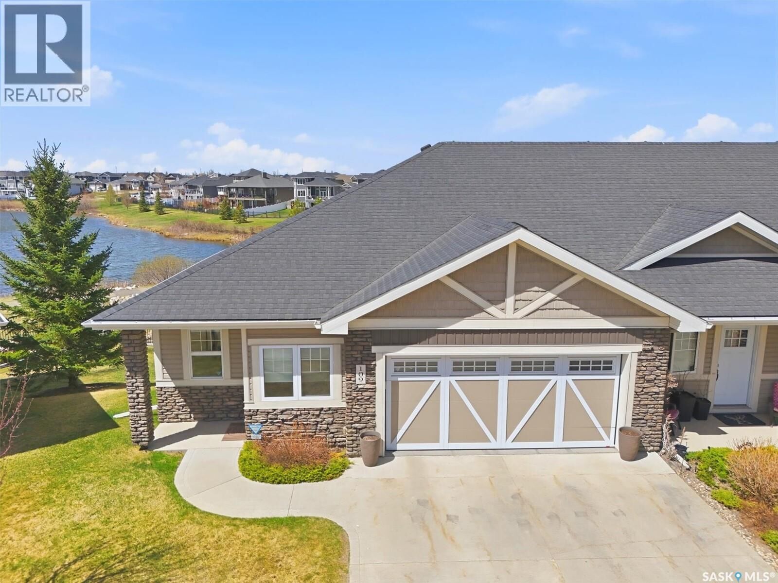 Property Photo:  109 542 Pringle Crescent  SK S7T 0W9 