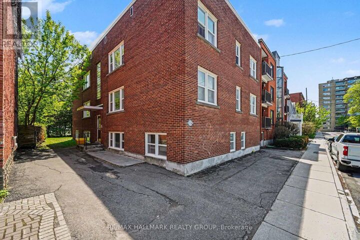 Property Photo:  234 Frank Street 2  ON K2P 0X6 
