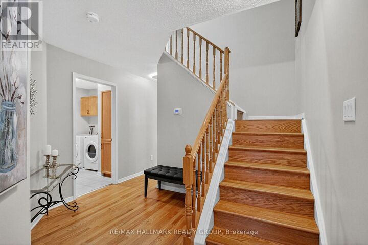 Property Photo:  110 Hunter'S Glen Crescent  ON K1T 3R1 