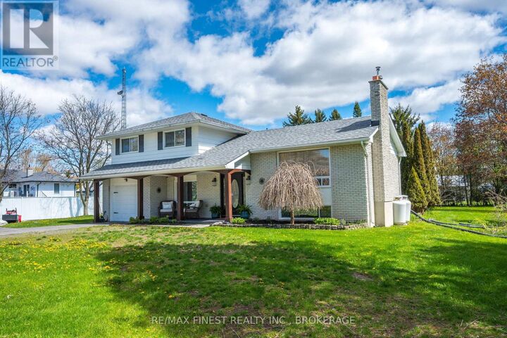Property Photo:  207 Meadow Crescent  ON K0H 1G0 