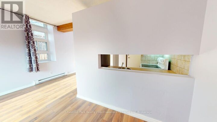 Property Photo:  97 Farquhar Street 101  ON N1H 3N4 