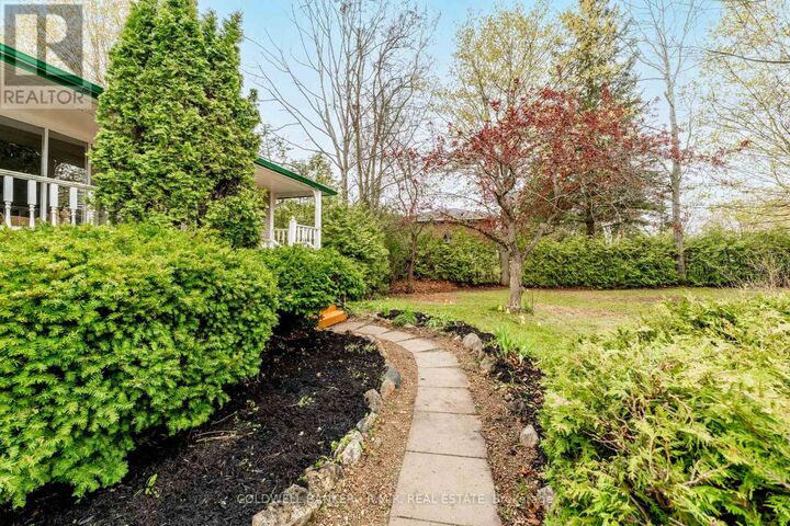Property Photo:  16 Manvers Drive  ON L0B 1K0 