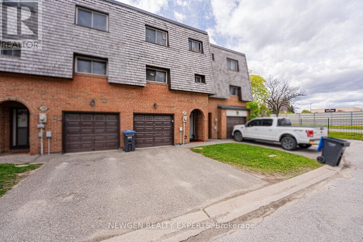 Property Photo:  27 Briar Path  ON L6T 2A2 