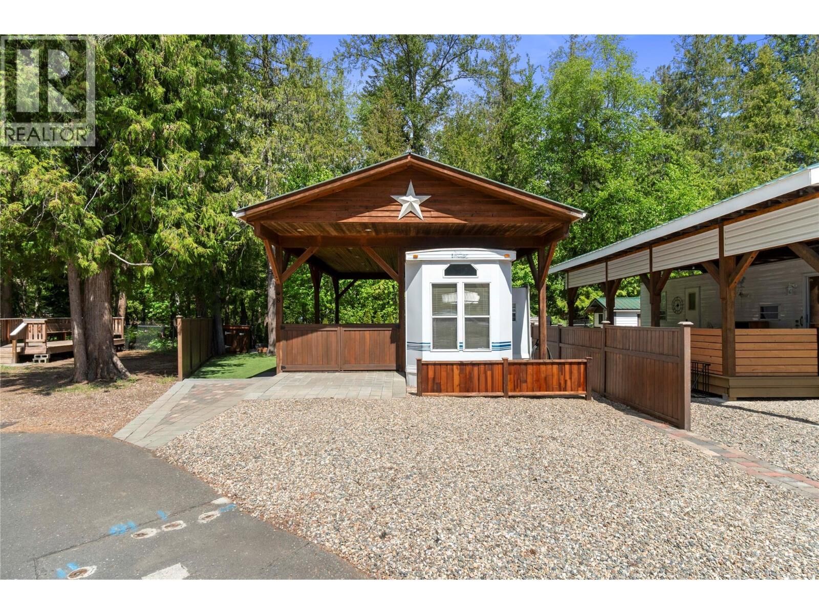 Property Photo:  1131 Pine Grove Road 8  BC V0E 1M5 