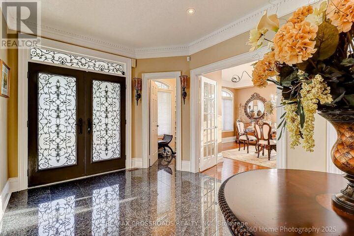 Property Photo:  2 Mumberson Court  ON L6C 1Y4 