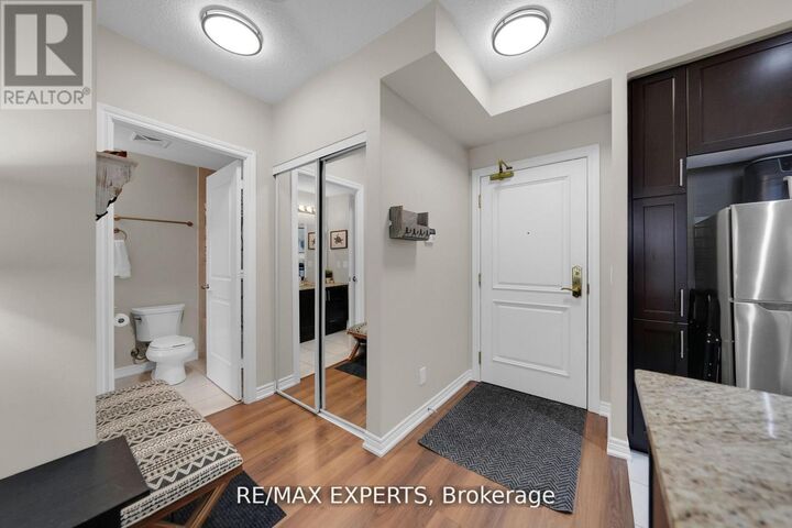 Property Photo:  9255 Jane Street 701  ON L6A 0K1 