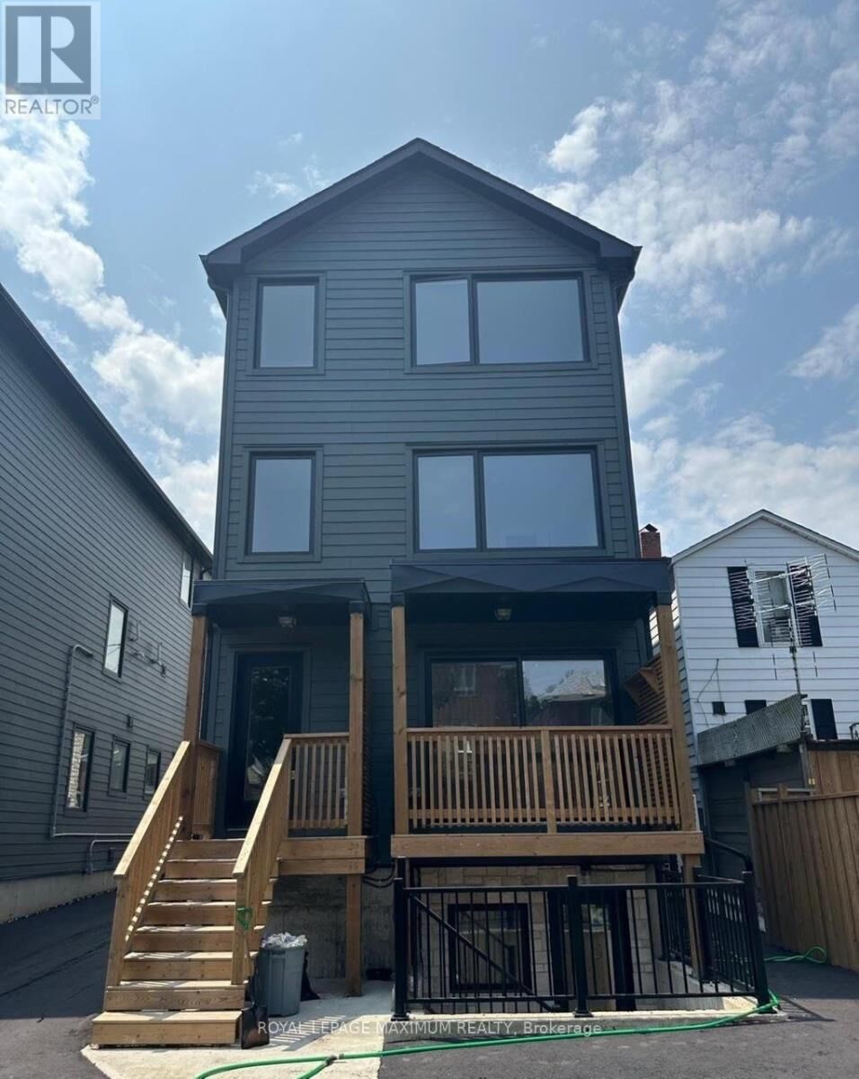 Property Photo:  47 Rockcliffe Boulevard West Bsmt  ON M6N 4R1 