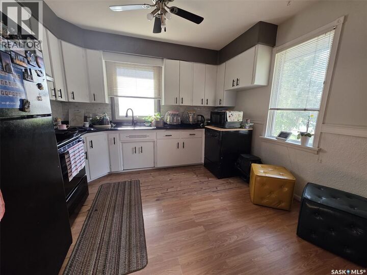 Property Photo:  1116 Cumberland Avenue S  SK S7H 2L7 
