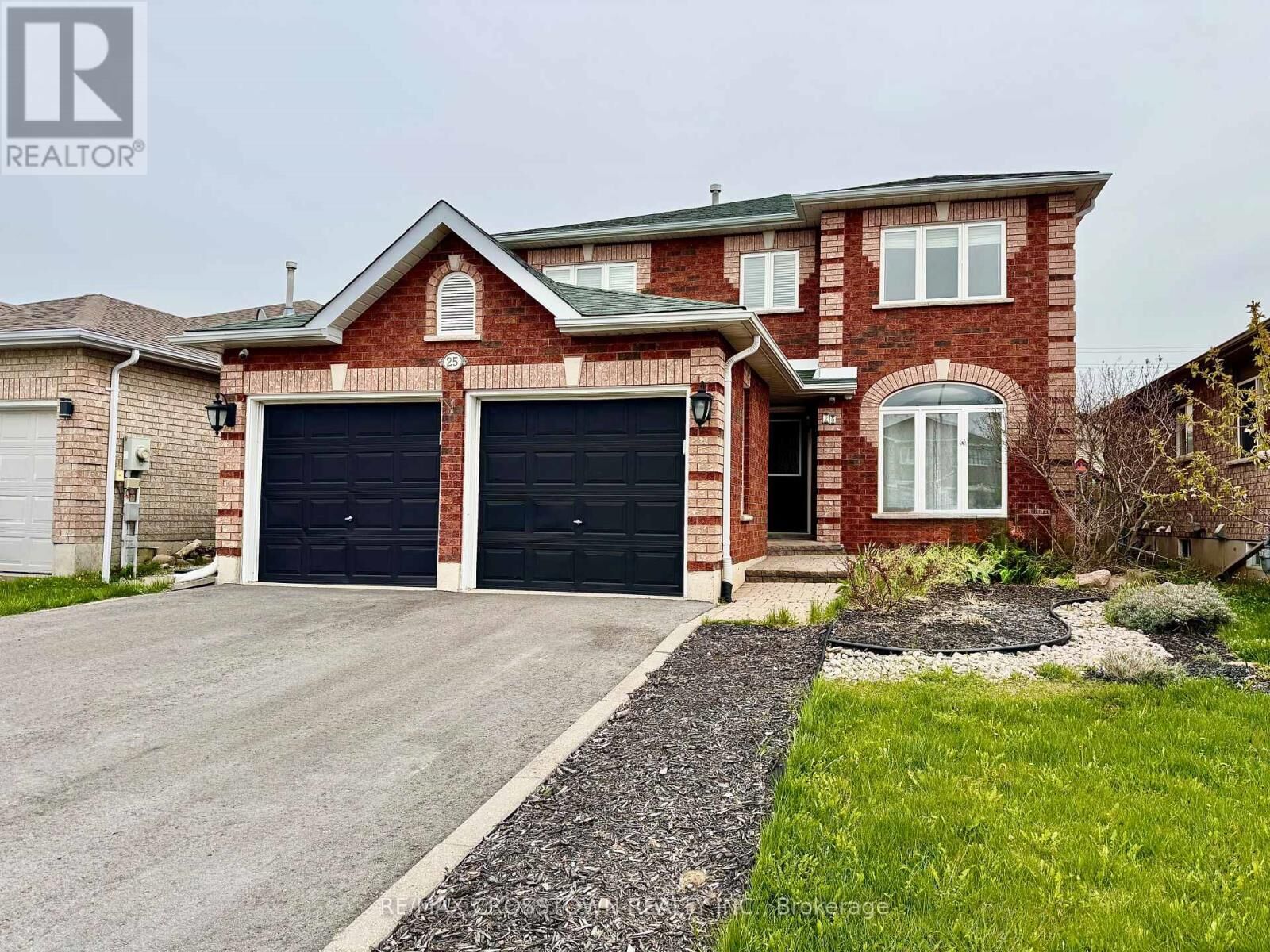 Property Photo:  25 Nicole Marie Avenue  ON L4M 6Z1 
