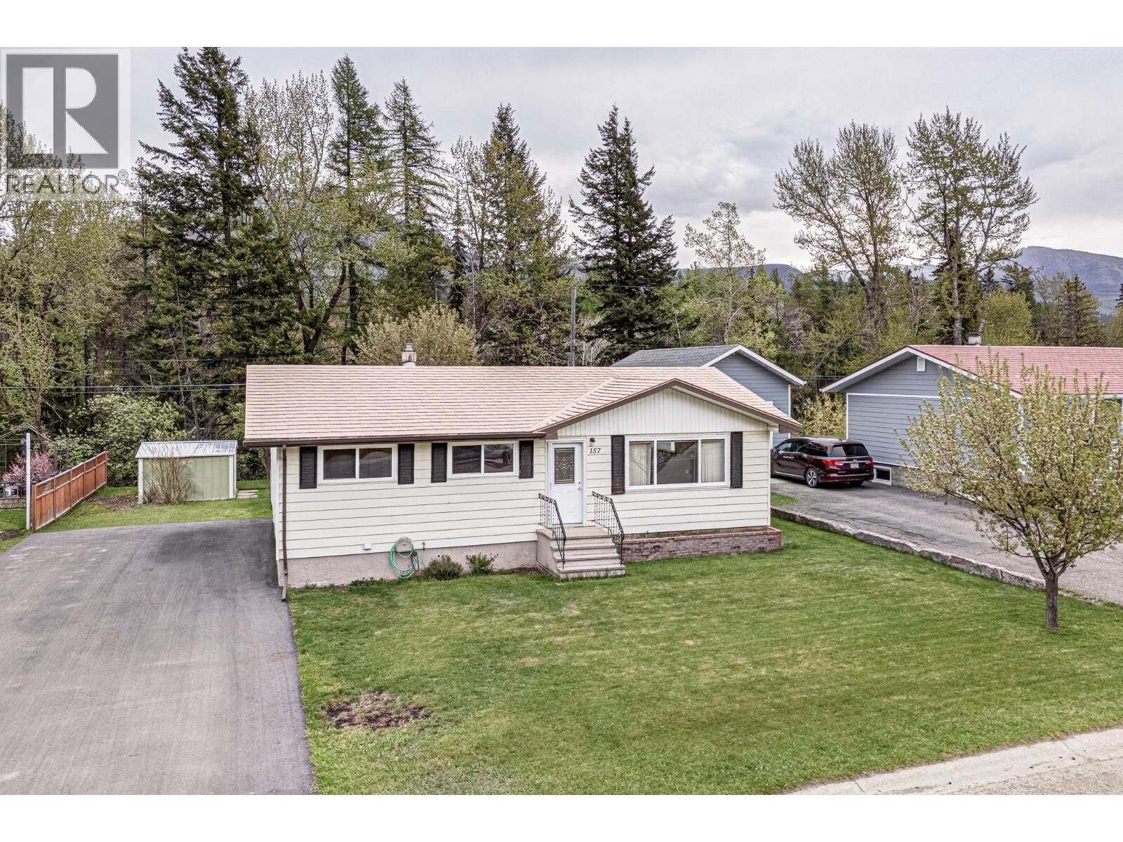 Property Photo: 157 Pine Avenue BC V0B 2G0