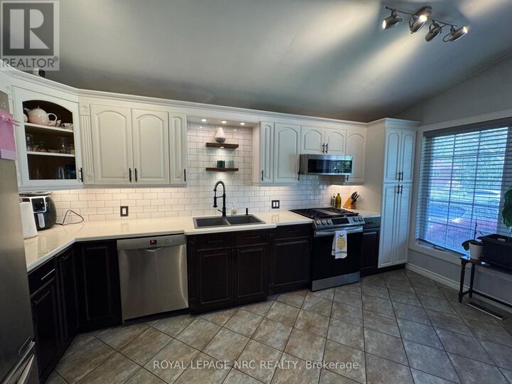 Property Photo:  3 Clearview Heights  ON L2T 2W2 