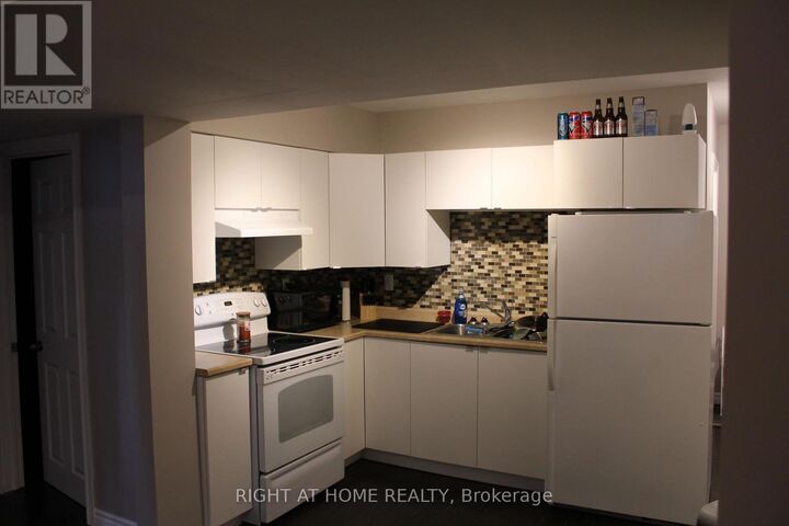 Property Photo: 64 Daphne -Lower Crescent 2 ON L4M 2Y9