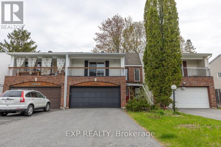 Property Photo:  15 Jansen Road  ON K2H 5W6 