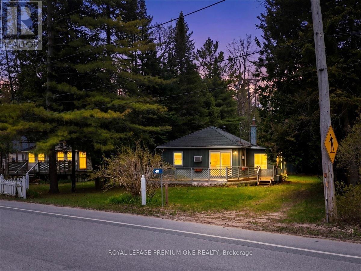 Property Photo: 40 45th Street North ON L9Z 1Z3