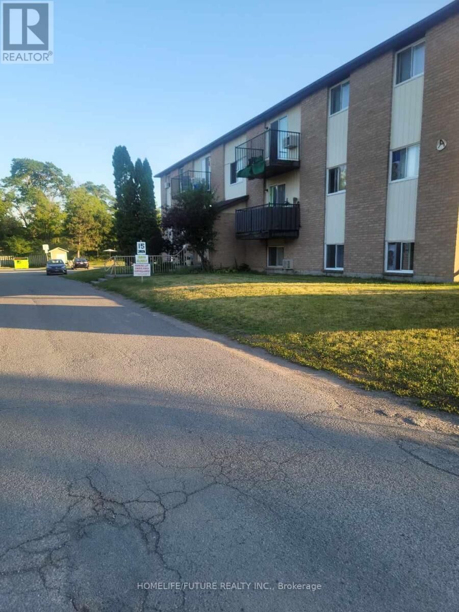 Property Photo:  35B Union Street 503  ON K8P 2B5 