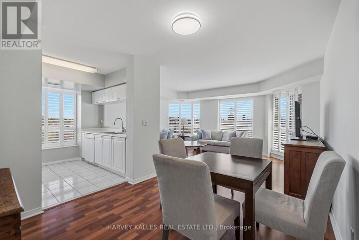 Property Photo:  190 Manitoba Street 904  ON M8Y 3Y8 